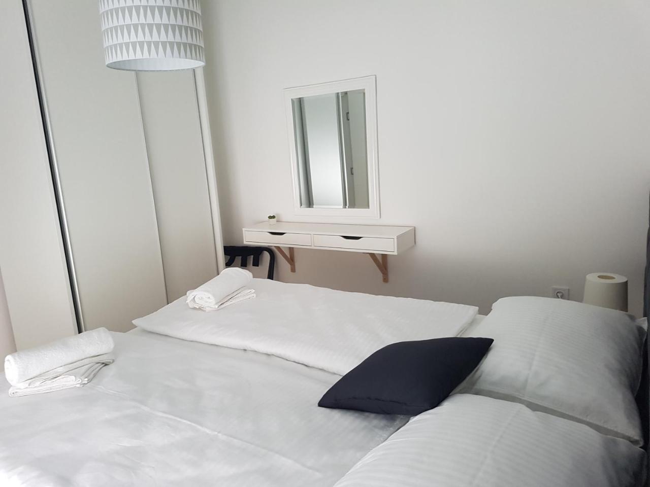 Home Apartmani I Sobe โอซีเยก ภายนอก รูปภาพ